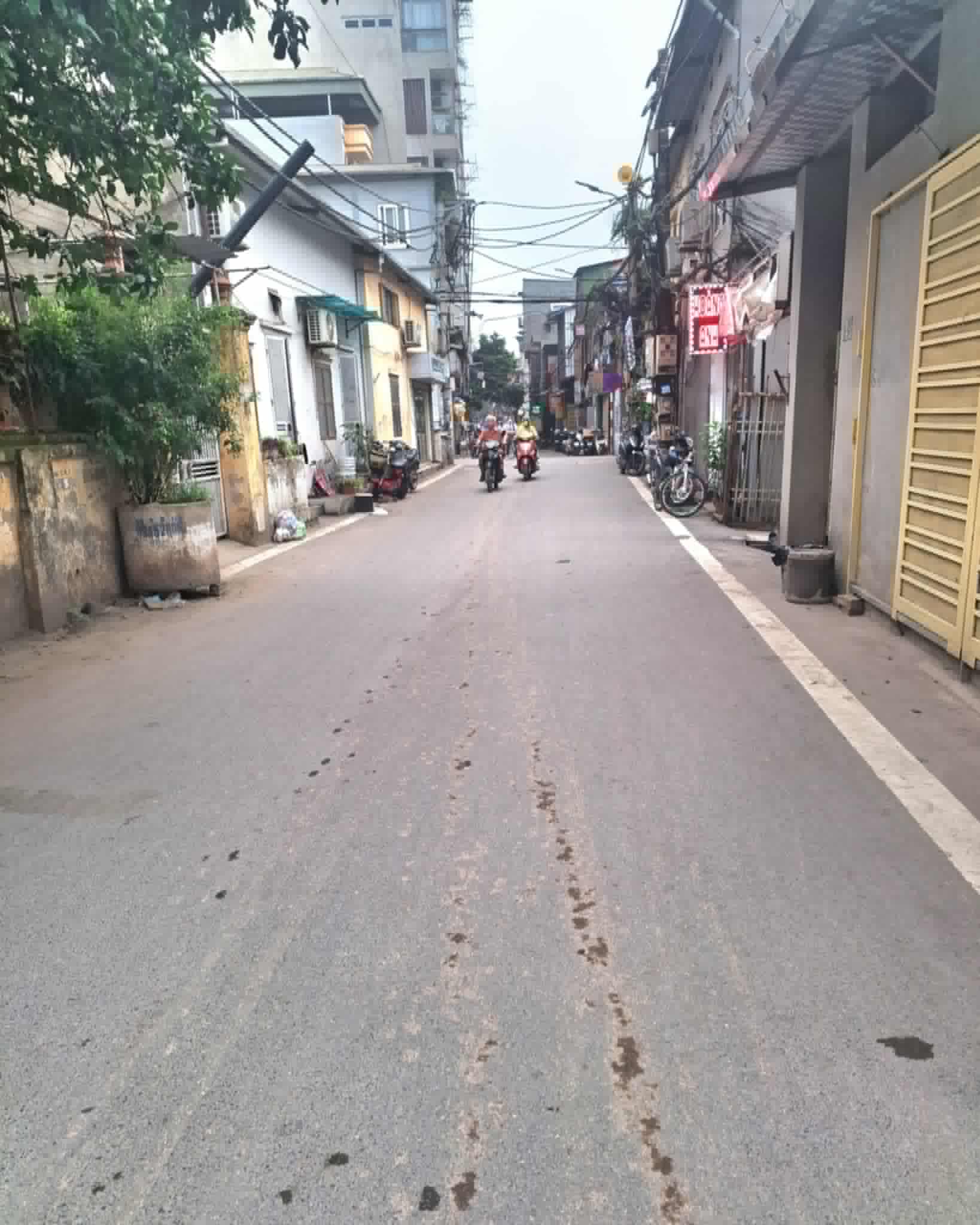 SIÊU HIẾM NHÀ TỨ LIÊN TT TÂY HỒ CÁCH Ô TÔ TRÁNH 6M 2,7 TỶ